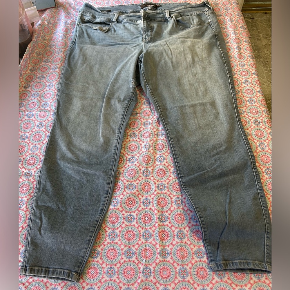 GUC torrid distressed jeggings
